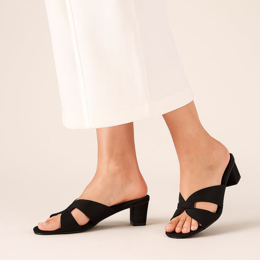 Velina Black Sandal ZH-522